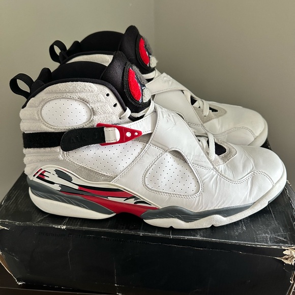 Air Jordan 8 Retro 'Bugs Bunny' 2013 White / Black/ True Red - Picture 2 of 13